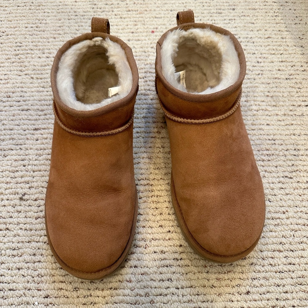 UGG ultra mini Chestnut size US 10